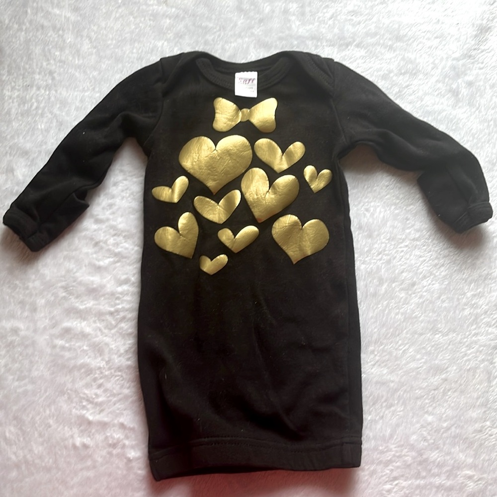 Black‎ baby gown with gold heart and bow detail